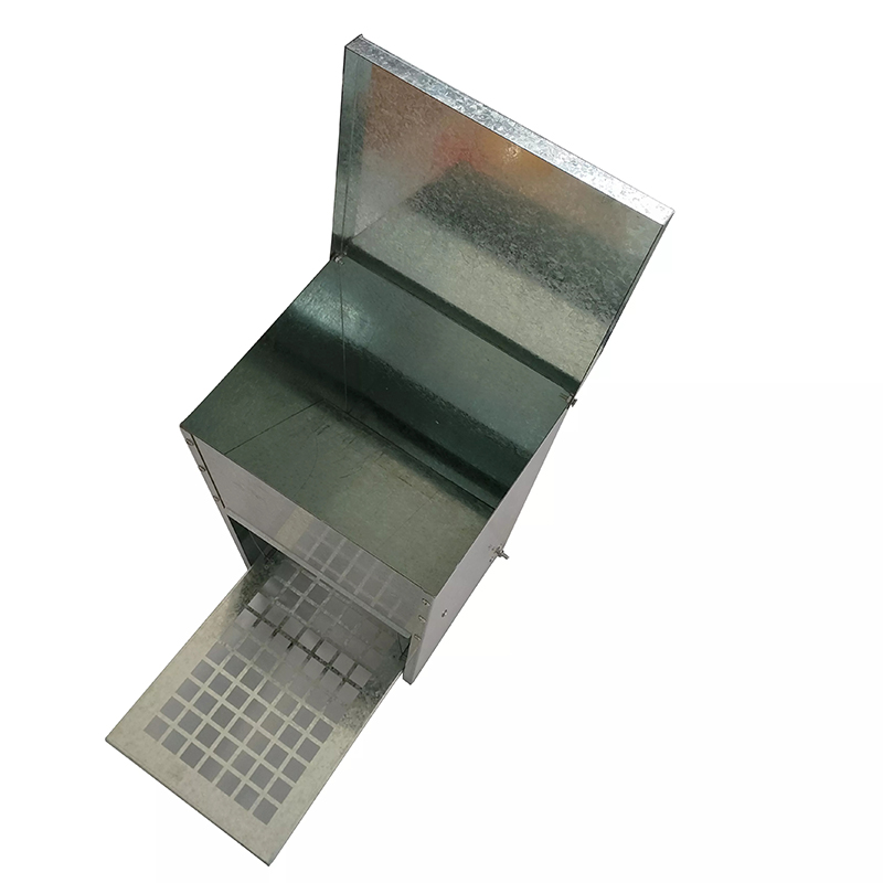 Alimentador de pedal automático antilluvia de Metal con tapa, cajas de alimentación para pollos de 8KGS, a prueba de plagas para aves de corral, alimentación de pollos, LM-127