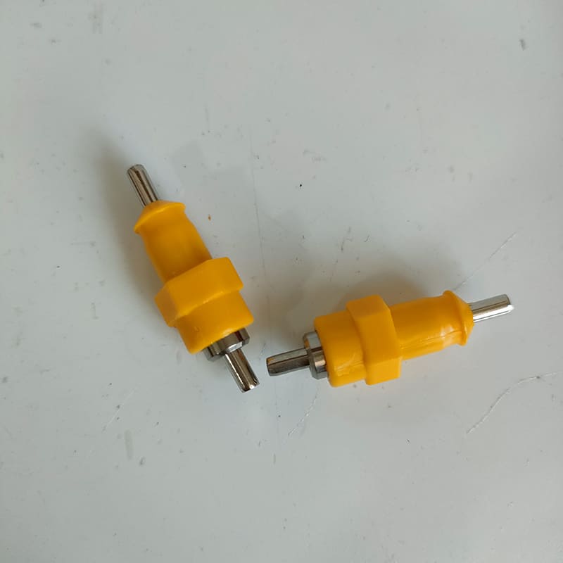 Bebedero para pollos Bebedero automático con tetina para granja avícola LM-20
