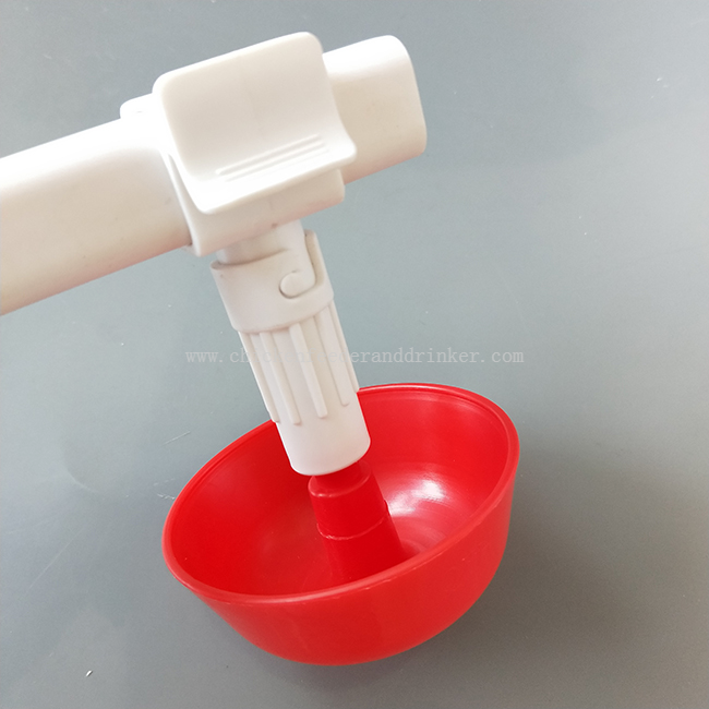 Durable en uso bebedor pollo granja avícola bebedor de pezón pollo aves de corral automático LM-67