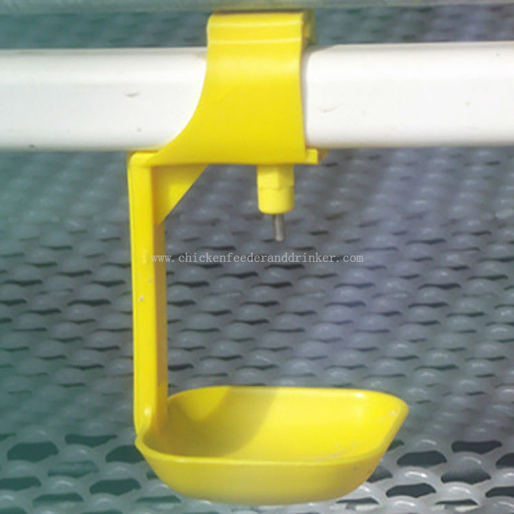 Bebedero automático de tetina para granja avícola con vasos de goteo para pollos LM-65